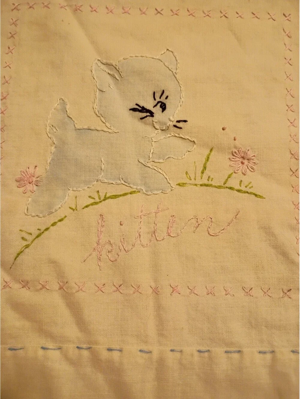 Vintage 50s Handmade Embroidered Baby Doll Quilt Blanket 20.5x16